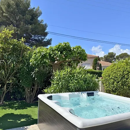 Avec Jacuzzi & Piscine - Proche Port & Plages 빌라 *