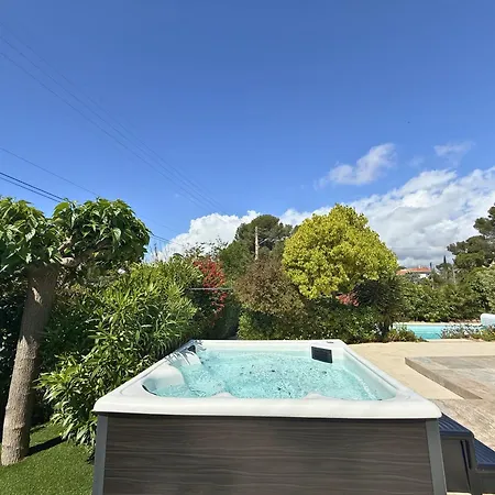 빌라 Avec Jacuzzi & Piscine - Proche Port & Plages Saint-Raphaël